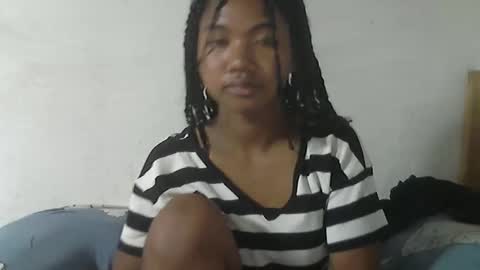 nickiqqyuu online show from May 26, 12:50 am