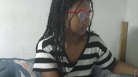 nickiqqyuu online show from May 27, 2:08 am
