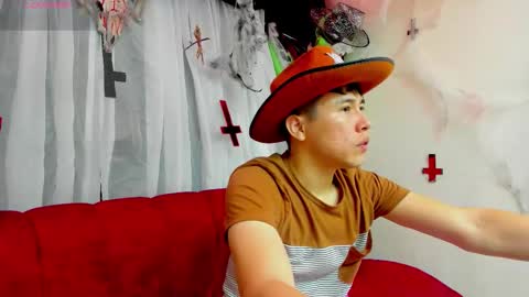 Snapshot of nickk_wolff chatting on October 26, 1:39 pm Nickk Wolff online show from October 26, 1:39 pm