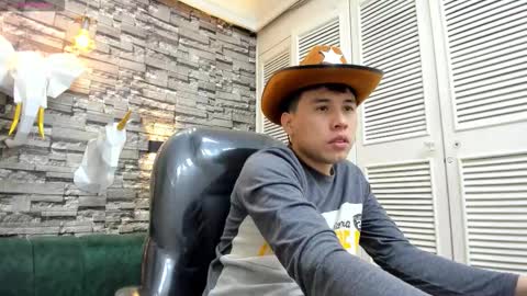 Snapshot of nickk_wolff chatting on November 27, 2:57 am Nickk Wolff online show from November 27, 2:57 am