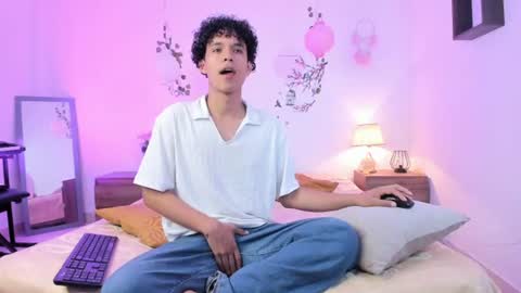 Snapshot of nickolas_moon chatting on July 19, 6:00 pm Nickolas Muoz online show from July 19, 6:00 pm
