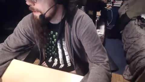Snapshot of nickthebarbarian chatting on March 25, 11:27 am Thomas Jefferson online show from March 25, 11:27 am