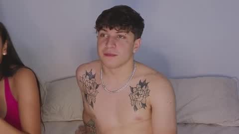 Snapshot of nicky_and_blake chatting on December 10, 10:16 pm nicky and blake online show from December 10, 10:16 pm