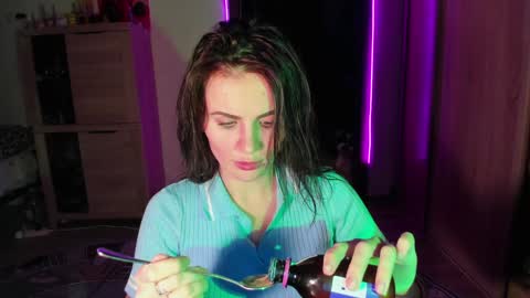 Snapshot of nicky_weekends chatting on January 19, 10:28 pm Nicky Weekends online show from January 19, 10:28 pm