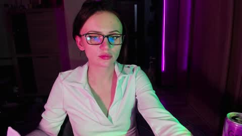 Snapshot of nicky_weekends chatting on January 23, 1:30 am Nicky Weekends online show from January 23, 1:30 am