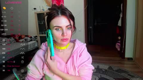 Snapshot of nicky_weekends chatting on February 21, 5:53 pm Nicky Weekends online show from February 21, 5:53 pm