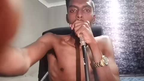 Snapshot of nickyle63 chatting on February 24, 6:15 pm james online show from February 24, 6:15 pm