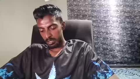 Snapshot of nickyle63 chatting on March 4, 6:29 pm james online show from March 4, 6:29 pm