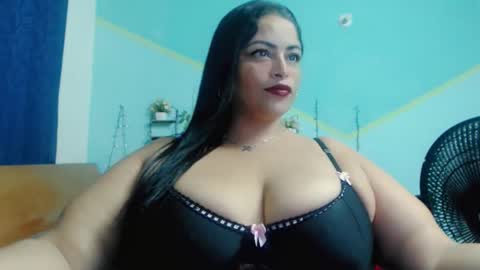 nickyribeiro online show from April 5, 5:59 am