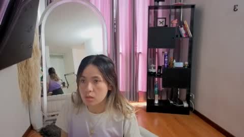 Nicky online show from April 3, 4:38 pm