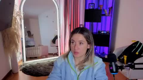 Snapshot of nickywindsor chatting on May 15, 5:42 pm Nicky online show from May 15, 5:42 pm