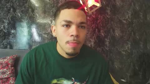 Snapshot of nico_blaze7 chatting on February 25, 12:37 pm nico_blaze7 online show from February 25, 12:37 pm