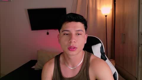 Snapshot of nicocruzz chatting on September 18, 10:06 am Nico Cruz online show from September 18, 10:06 am