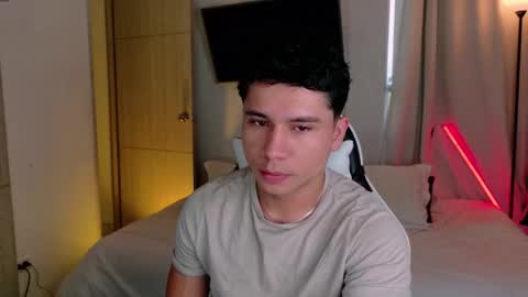 Snapshot of nicocruzz chatting on September 24, 11:35 am Nico Cruz online show from September 24, 11:35 am