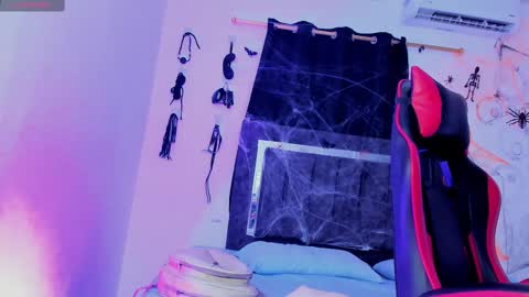 Nicol online show from October 28, 3:10 am