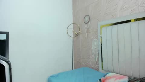 Snapshot of nicol_zurich chatting on April 16, 7:47 pm NIKOL online show from April 16, 7:47 pm