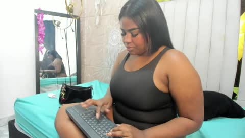 Snapshot of nicol_zurich chatting on June 9, 10:32 pm NIKOL online show from June 9, 10:32 pm