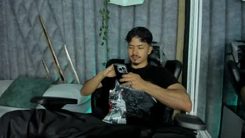 Nicolai online show from April 19, 6:10 pm