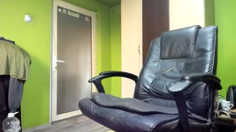 L. Nicolas online show from March 3, 6:41 am