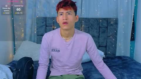 nicolastorres__ online show from April 2, 8:01 am