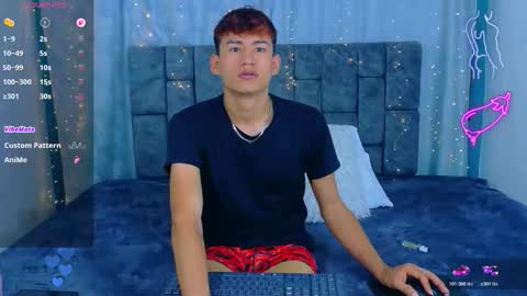 nicolastorres__ online show from April 14, 5:02 am