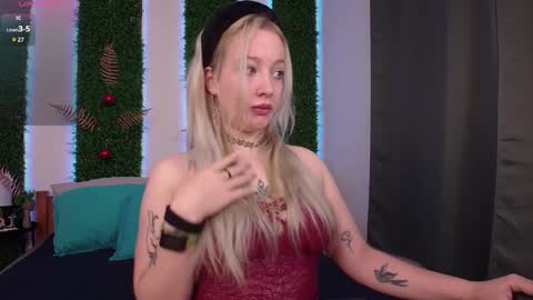 Snapshot of nicole__aniston__ chatting on January 14, 7:27 am Nicole online show from January 14, 7:27 am