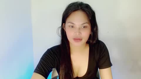 Snapshot of nicole_kiss01 chatting on December 8, 4:18 pm nicole_kiss01 online show from December 8, 4:18 pm