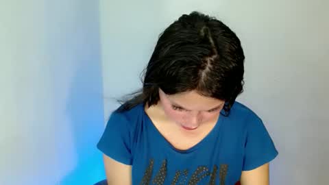 Snapshot of nicole_kiss01 chatting on October 3, 8:22 am nicole_kiss01 online show from October 3, 8:22 am