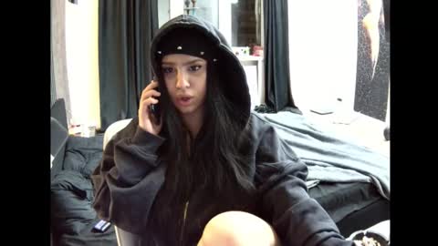 Snapshot of nicole_pretty_ chatting on February 23, 1:36 am Nicole online show from February 23, 1:36 am