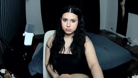 Snapshot of nicole_pretty_ chatting on March 3, 8:37 pm Nicole online show from March 3, 8:37 pm