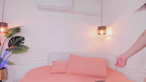 N A T A L I A online show from February 17, 8:04 pm