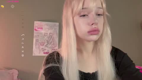 Snapshot of nicole_yo chatting on June 17, 10:32 pm Mary online show from June 17, 10:32 pm