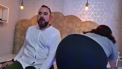 Nicole online show from February 19, 3:30 pm