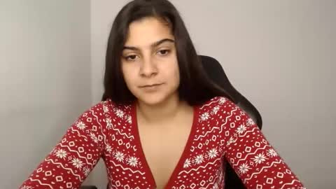 Snapshot of nicoleever chatting on December 14, 10:56 am nicoleever online show from December 14, 10:56 am
