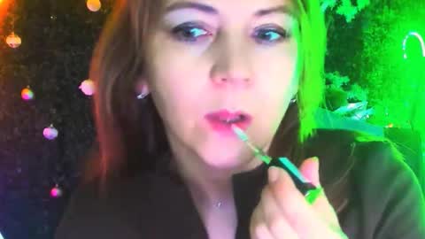 nicolehits online show from February 9, 9:02 am