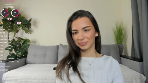 Snapshot of nicoleluuv chatting on December 13, 1:12 pm Dua Lipa online show from December 13, 1:12 pm