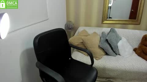 Snapshot of nicolettcolin chatting on September 30, 6:24 pm Nicolettcolin online show from September 30, 6:24 pm