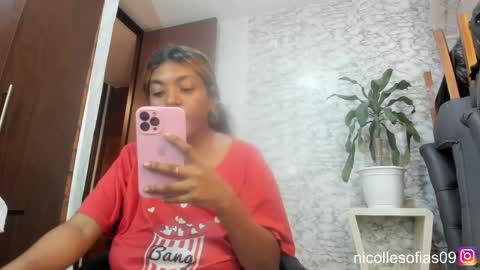 nicolle4 online show from April 5, 2:20 am