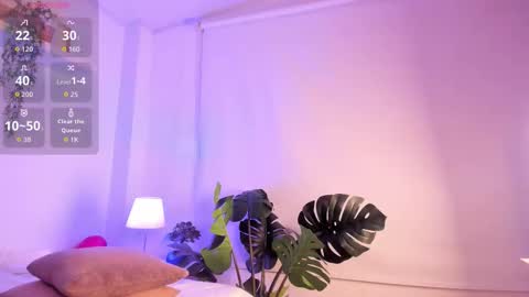 Snapshot of nicolle_evanss_ chatting on March 28, 5:07 am nicolle_evanss_ online show from March 28, 5:07 am