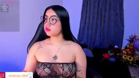 Snapshot of nicolle_ruizz chatting on February 25, 10:36 am Nicoll online show from February 25, 10:36 am