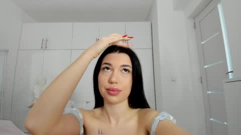 Nicolle online show from March 1, 6:48 am