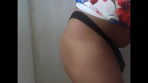 Snapshot of nicollediaz09 chatting on December 14, 9:03 am nicollediaz09 online show from December 14, 9:03 am