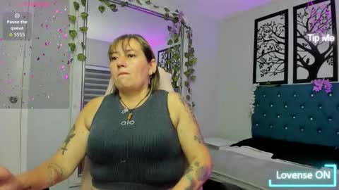 Snapshot of nicolleegp chatting on February 25, 11:42 am Daniela aponte online show from February 25, 11:42 am