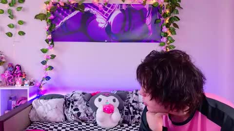 Night angel online show from February 18, 9:49 am