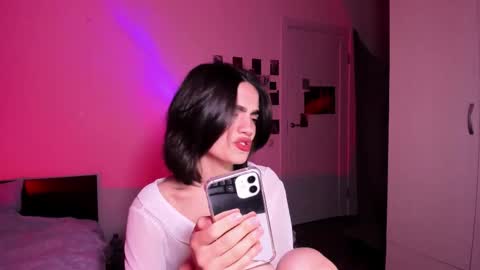 Daisy online show from January 15, 5:05 pm