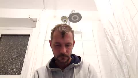 Snapshot of nighthawk28 chatting on November 3, 4:52 pm MikeVanDyck online show from November 3, 4:52 pm