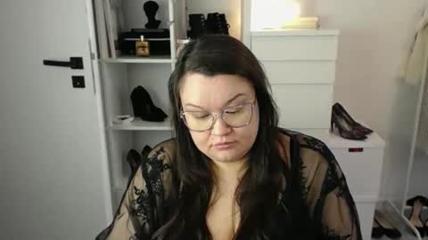 Holly online show from March 31, 6:58 am