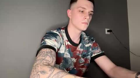 Snapshot of nightlord_x chatting on December 19, 7:10 pm Max online show from December 19, 7:10 pm