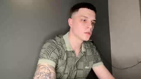 Snapshot of nightlord_x chatting on December 21, 7:10 pm Max online show from December 21, 7:10 pm