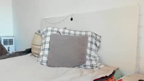 Snapshot of nightprincess1 chatting on February 26, 6:45 am nightprincess1 online show from February 26, 6:45 am